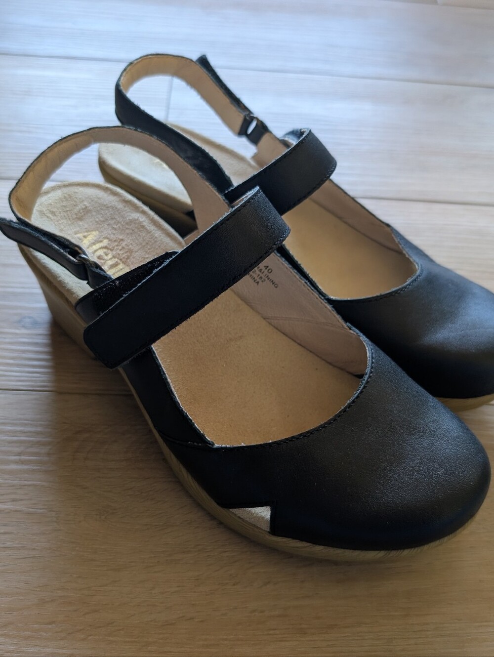 Alegria Black Tarah Mary Jane Clogs